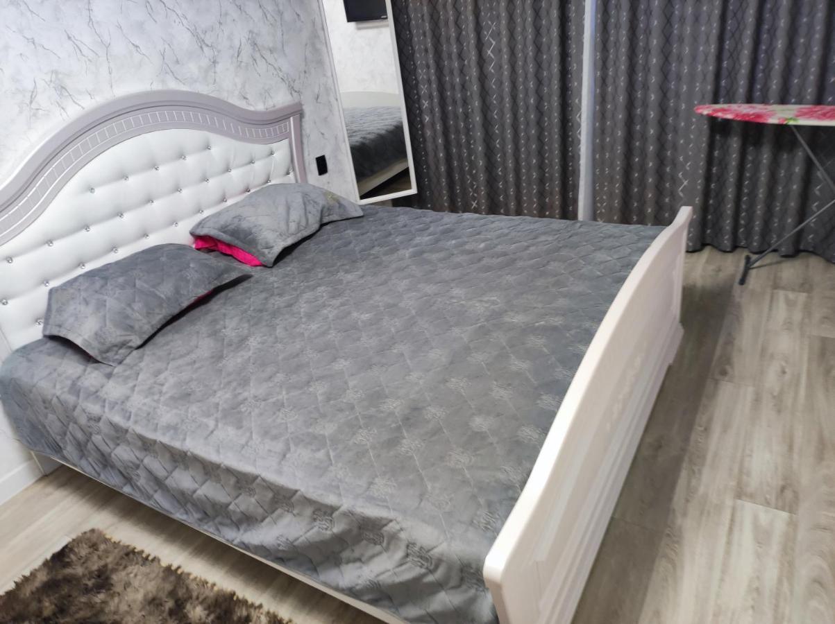 Квартира Однокомнатная Vip Uralsk Zewnętrze zdjęcie